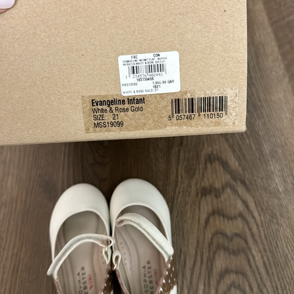 New with box Sophia Webster infant flats. White & Rose Gold. Size 21 EUR - Picture 7 of 7